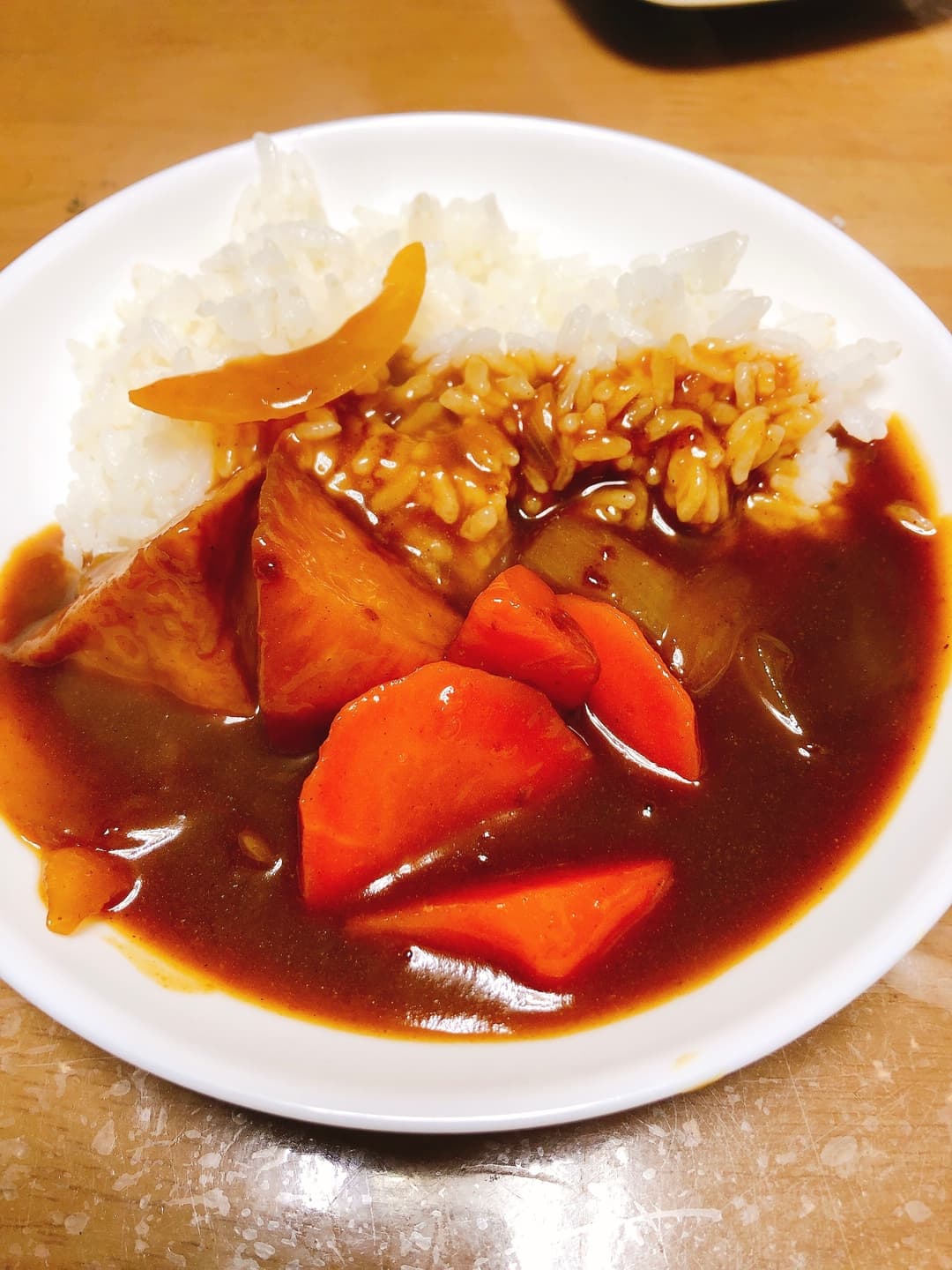 大学いも入りカレーの完成写真