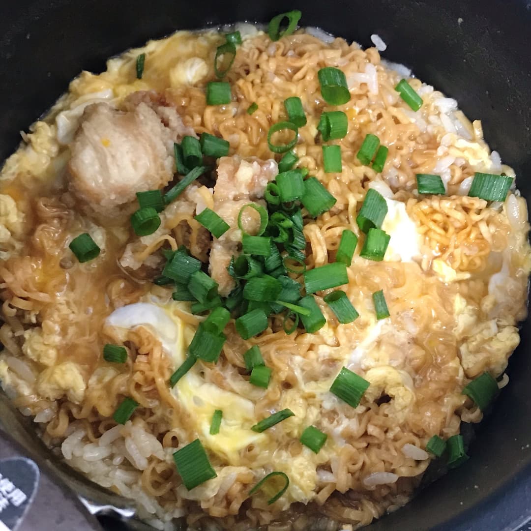 若鶏タツタのチキンラーメン雑炊の完成写真