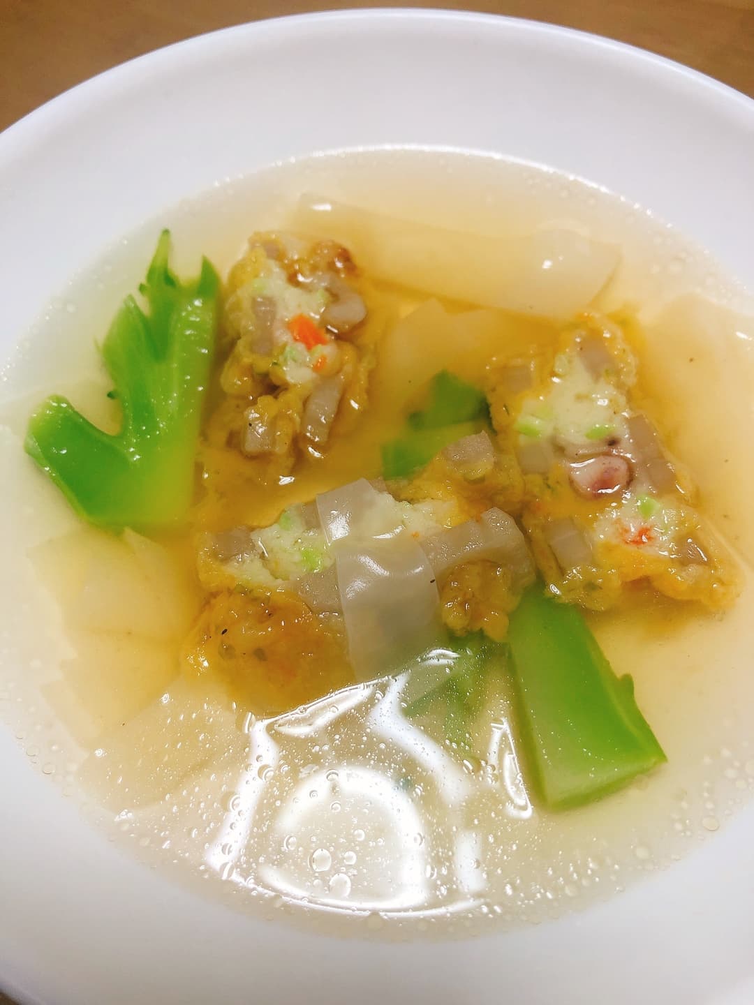 中華風味のれんこんはさみ揚げスープの完成写真