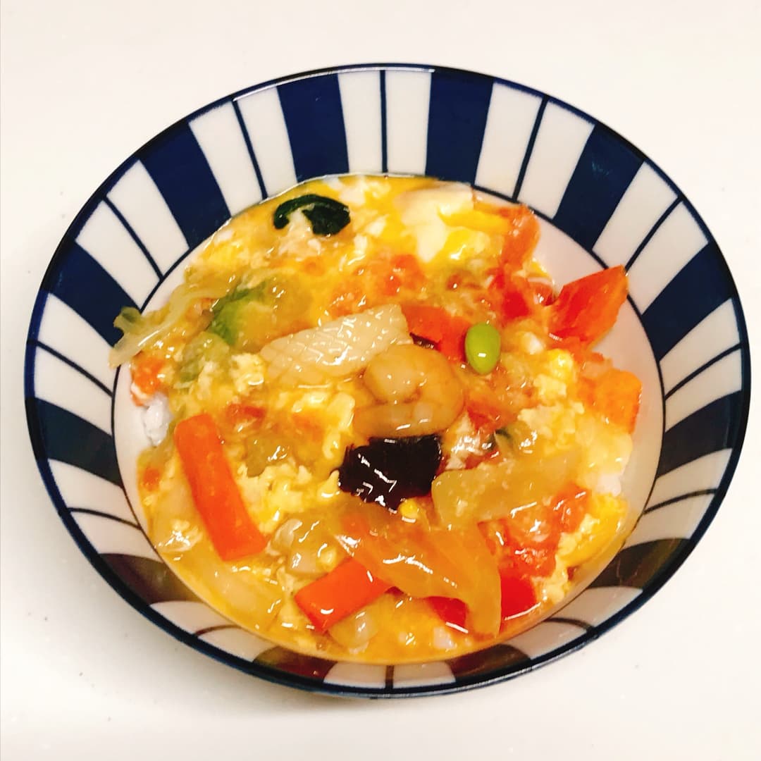 中華トマト丼の完成写真