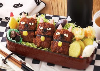 味な3匹黒猫のソースカツ丼の完成写真
