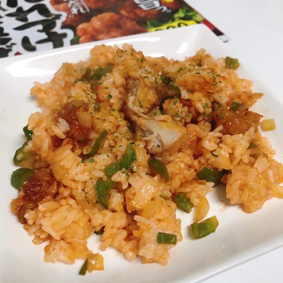 たれづけ唐揚げのチキンライスの完成写真