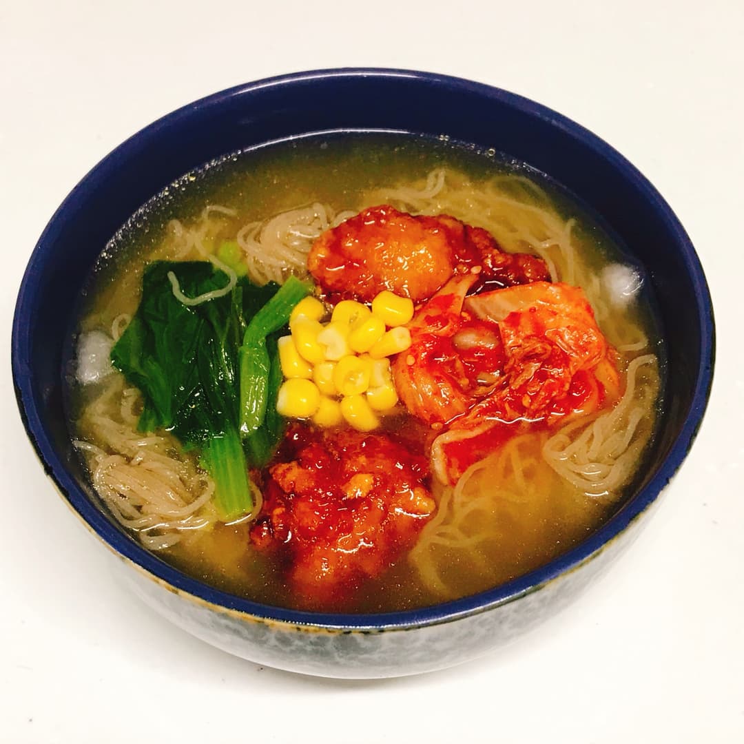 たれづけ唐揚げ水冷麺の完成写真