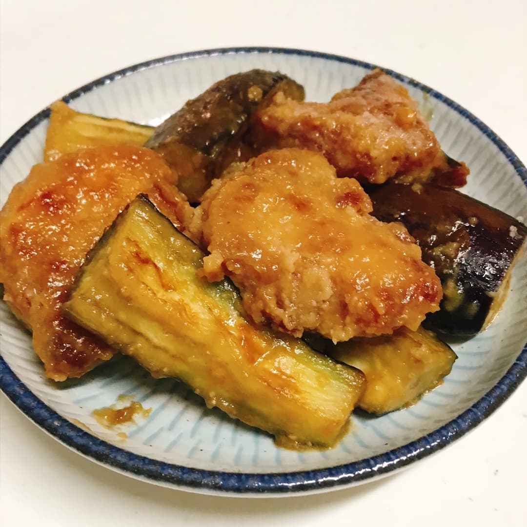 若鶏タツタとナスの味噌炒めの完成写真