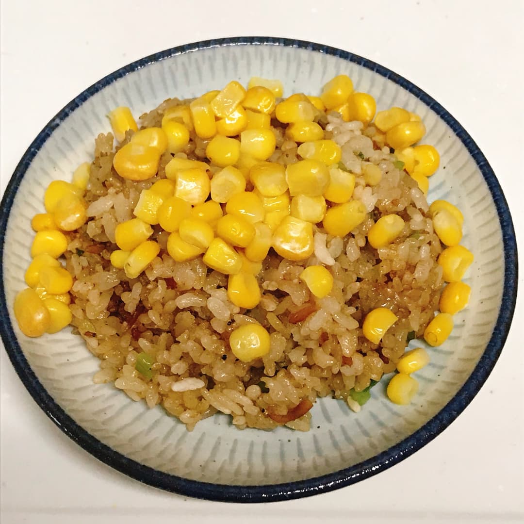 バタースイートコーンじゃこ焼めしの完成写真