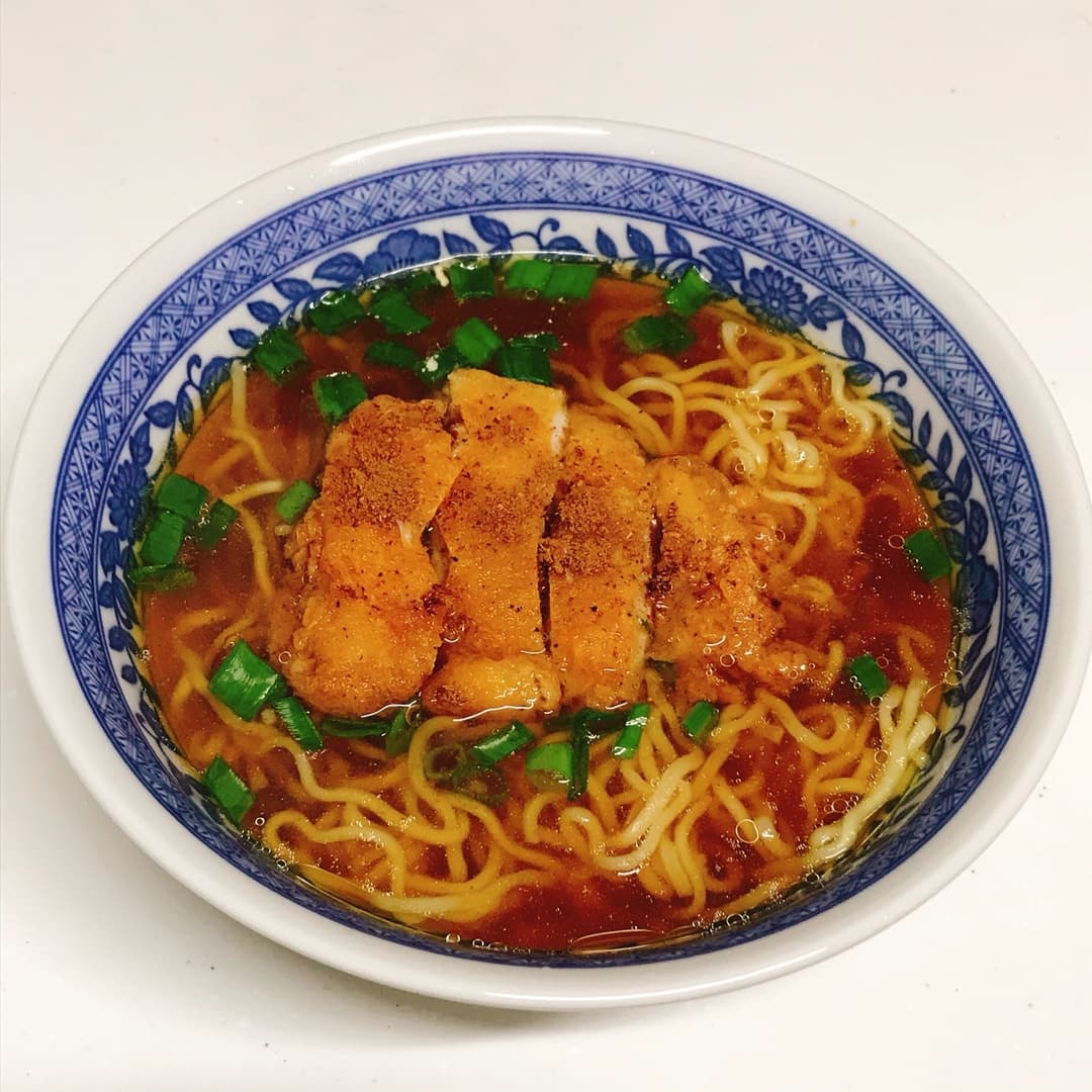 フライドチキンのパーコー麺風の完成写真