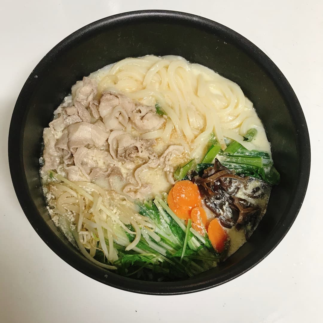 さぬきうどんの野菜たっぷり豆乳鍋の完成写真