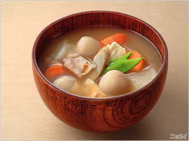 さといもと豚肉のみそ汁の完成写真