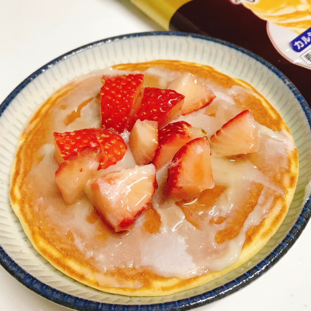 ホットケーキいちごミルクの完成写真