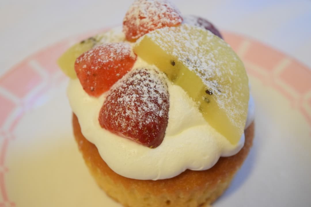 いちごのクリームカップケーキの完成写真