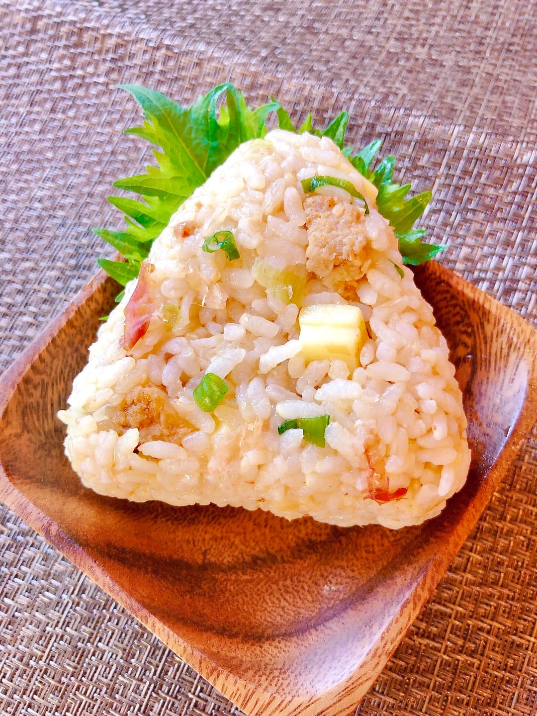 鶏つくねとチーズの混ぜにぎりの完成写真