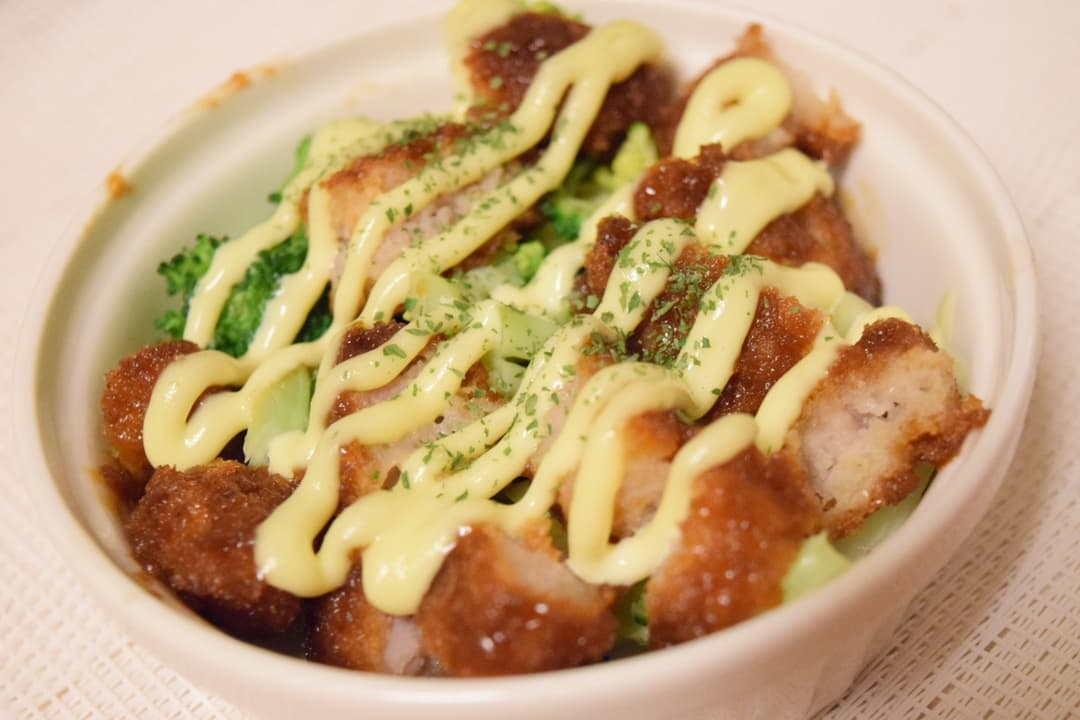 ブロッコリーととんかつのマヨ焼きの完成写真