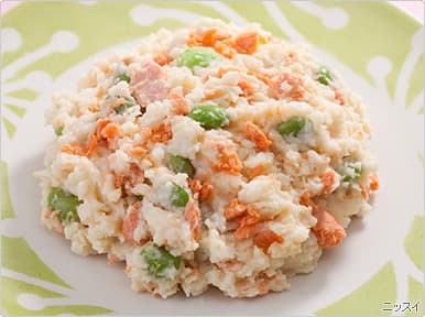 焼さけあらほぐしとえだ豆のポテトサラダの完成写真