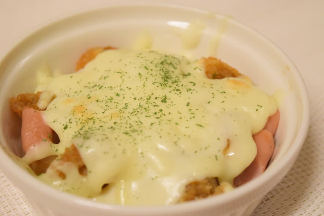 カレーコロッケのウィンナーグラタンの完成写真