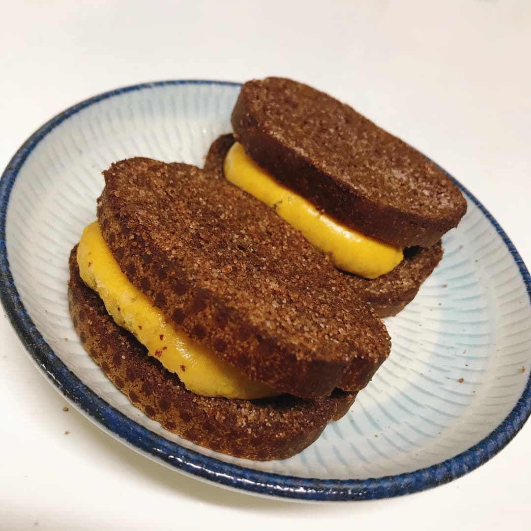 チョコラスクのスイートポテトサンドの完成写真