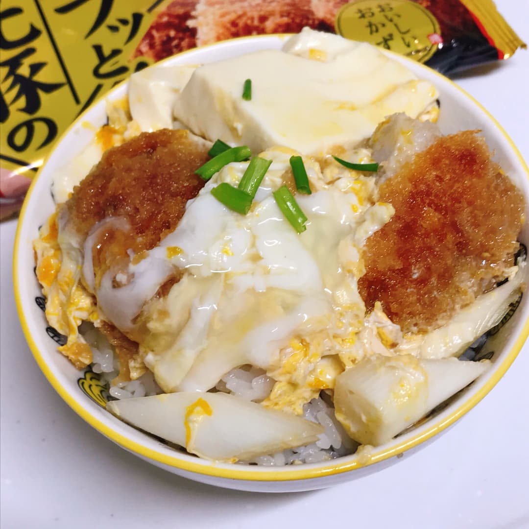 四元豚ロースかつと豆腐の卵とじの完成写真