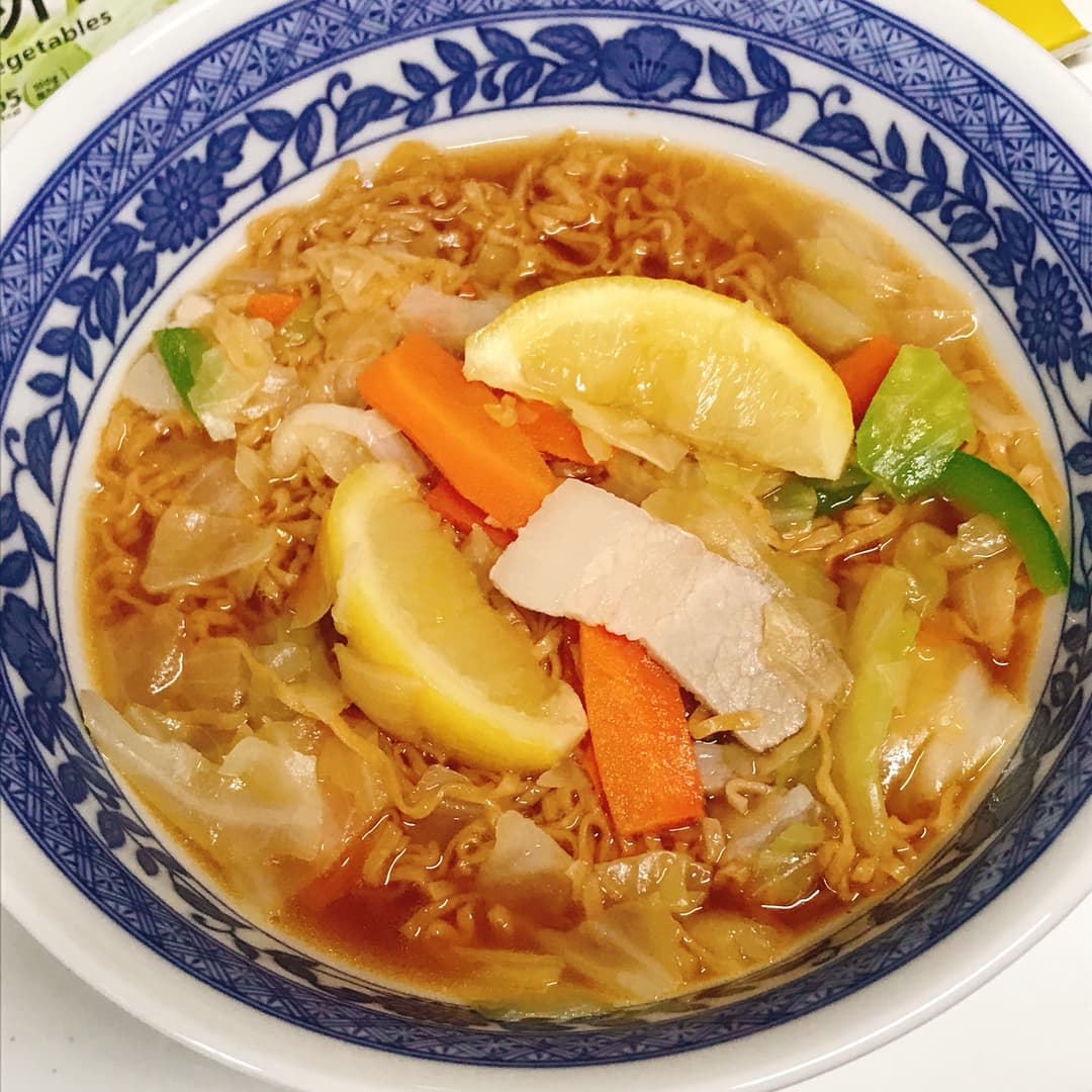 レモンチキンラーメンの完成写真