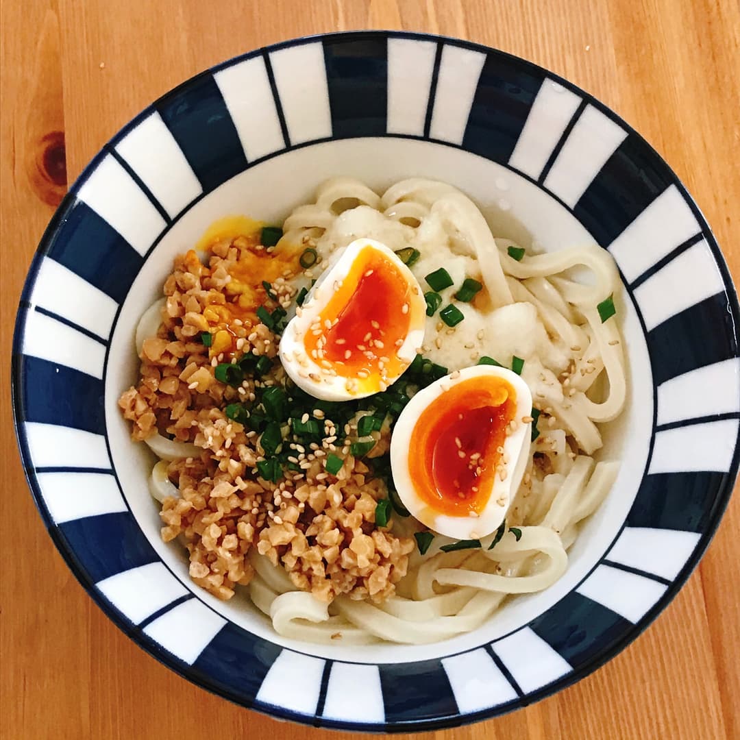 山芋とろろのねばねばうどんの完成写真