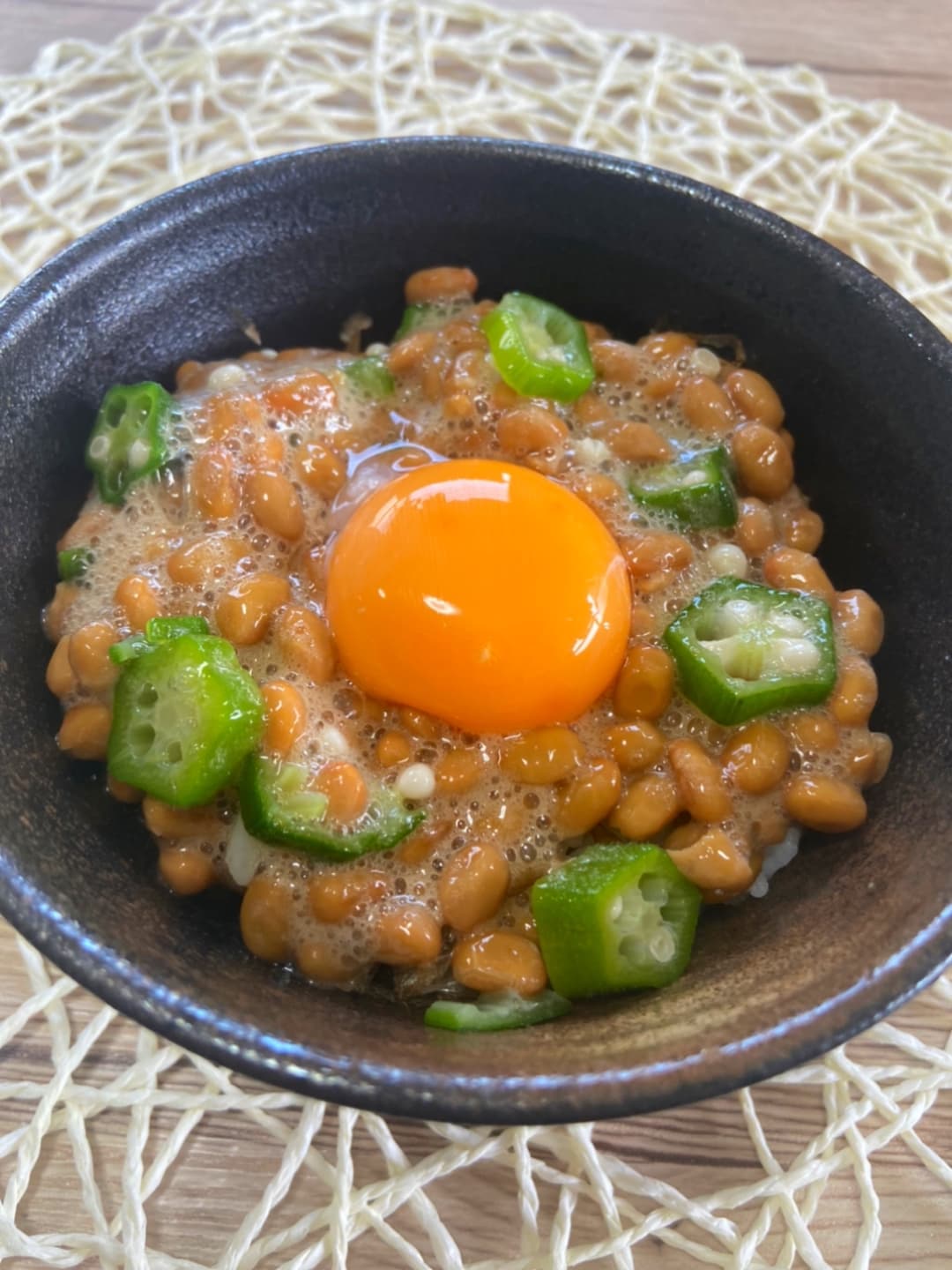 きざみオクラのたま納豆丼の完成写真