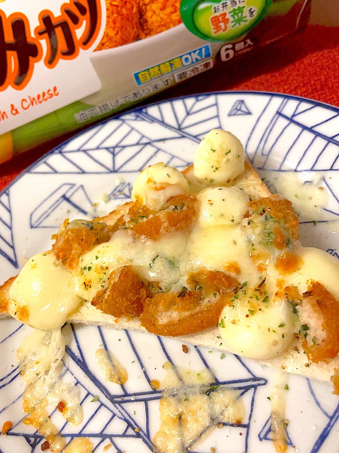 カツとモッツァレラのチーズトーストの完成写真