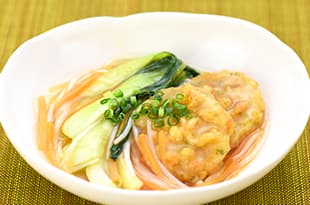 れんこんひき肉はさみ揚げ チンゲン菜の甘酢あんの完成写真