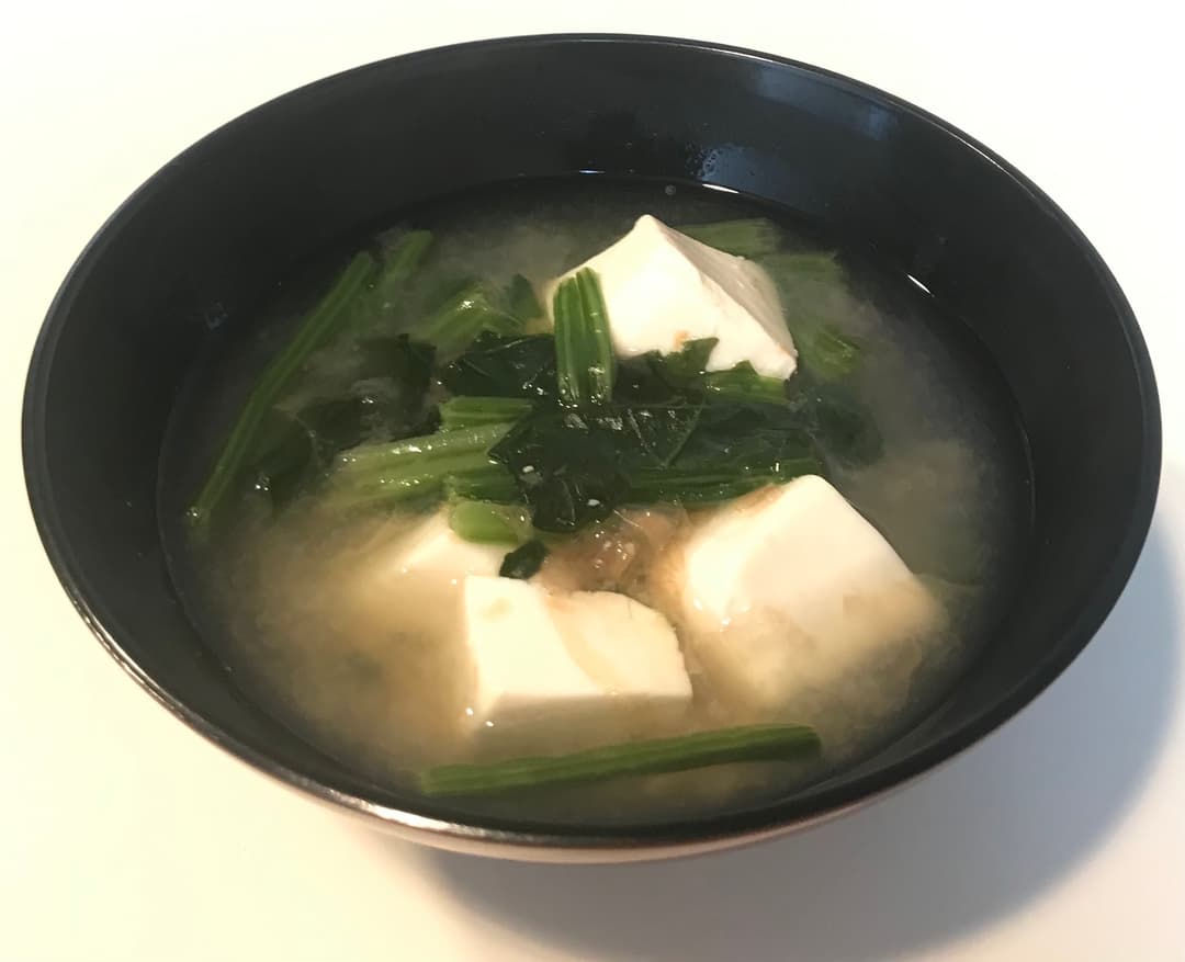 ほうれん草と豆腐のみそ汁の完成写真