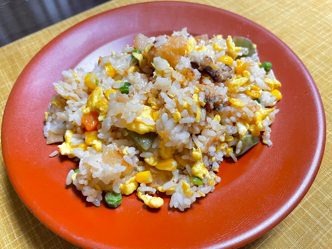 鶏肉とカシューナッツのチャーハンの完成写真