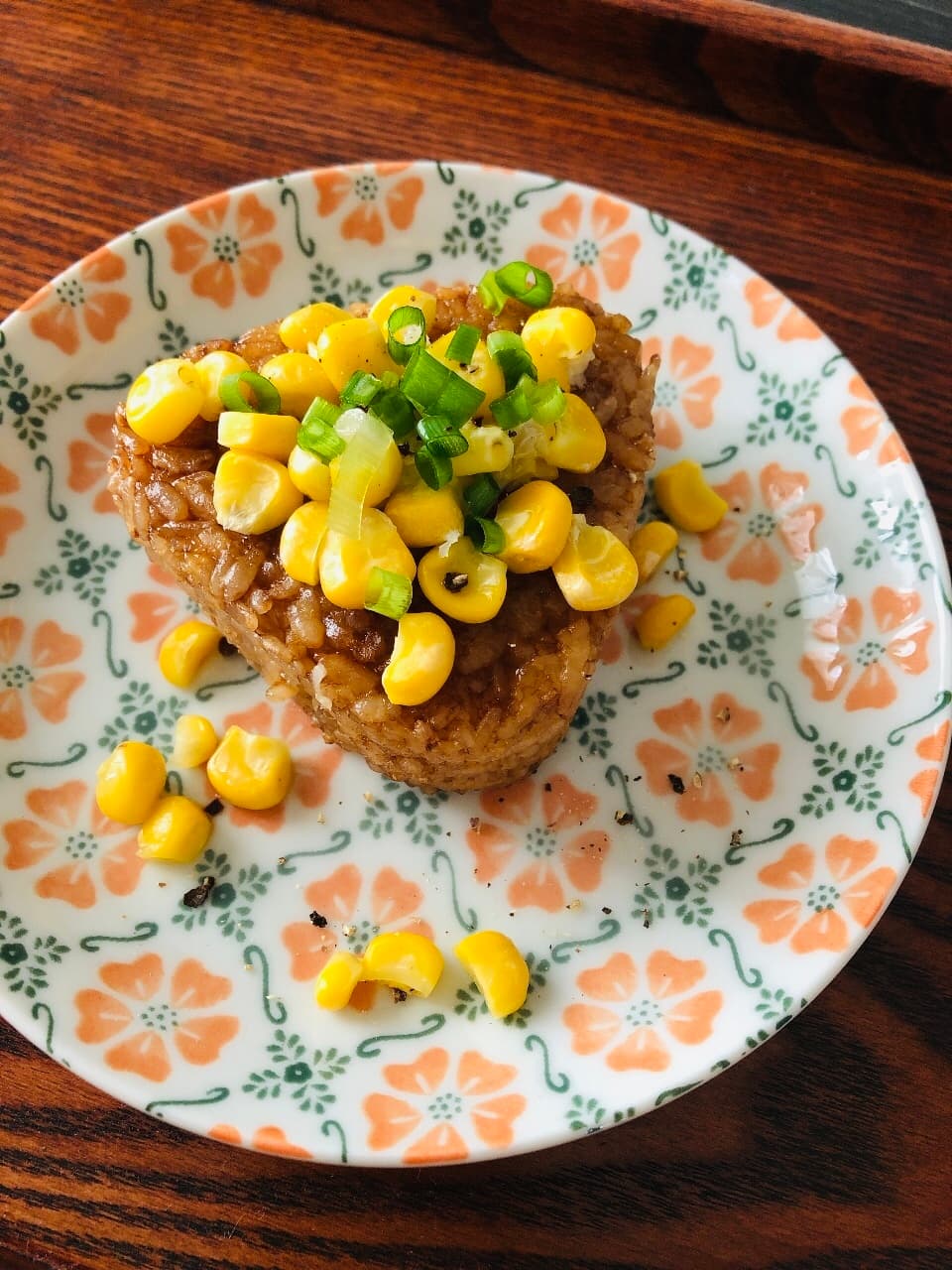 焼きおにぎりのガーリックライス風の完成写真