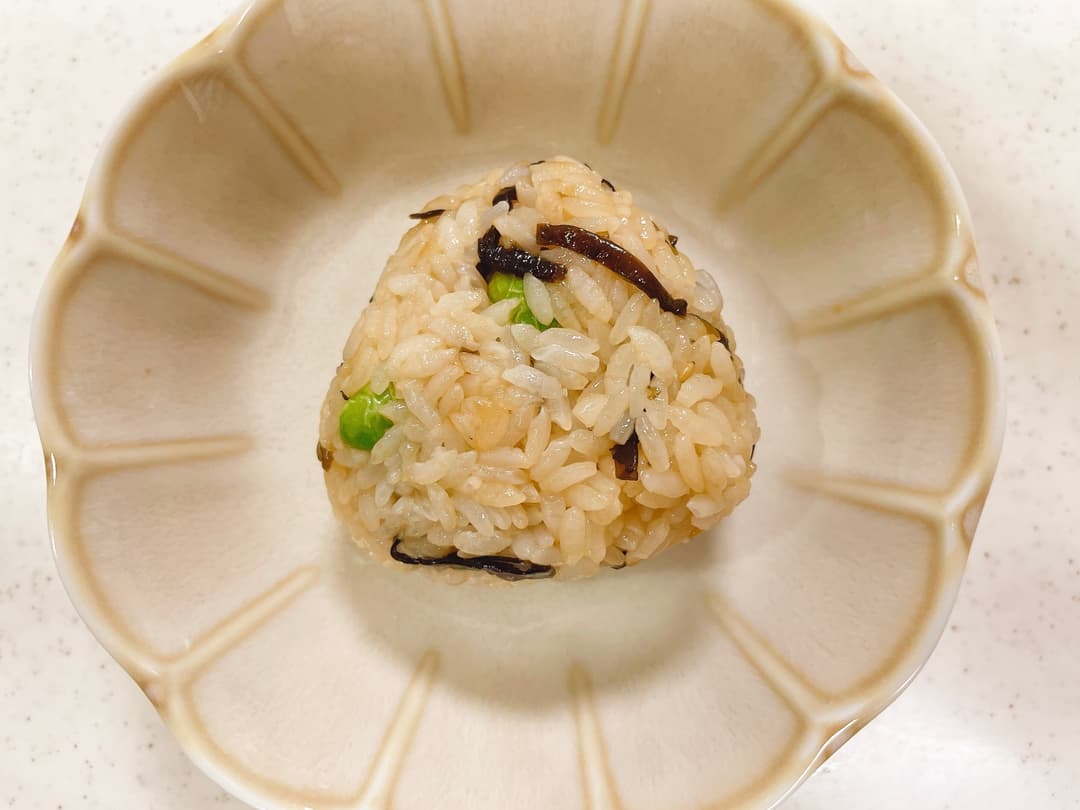 枝豆と昆布のおにぎりの完成写真