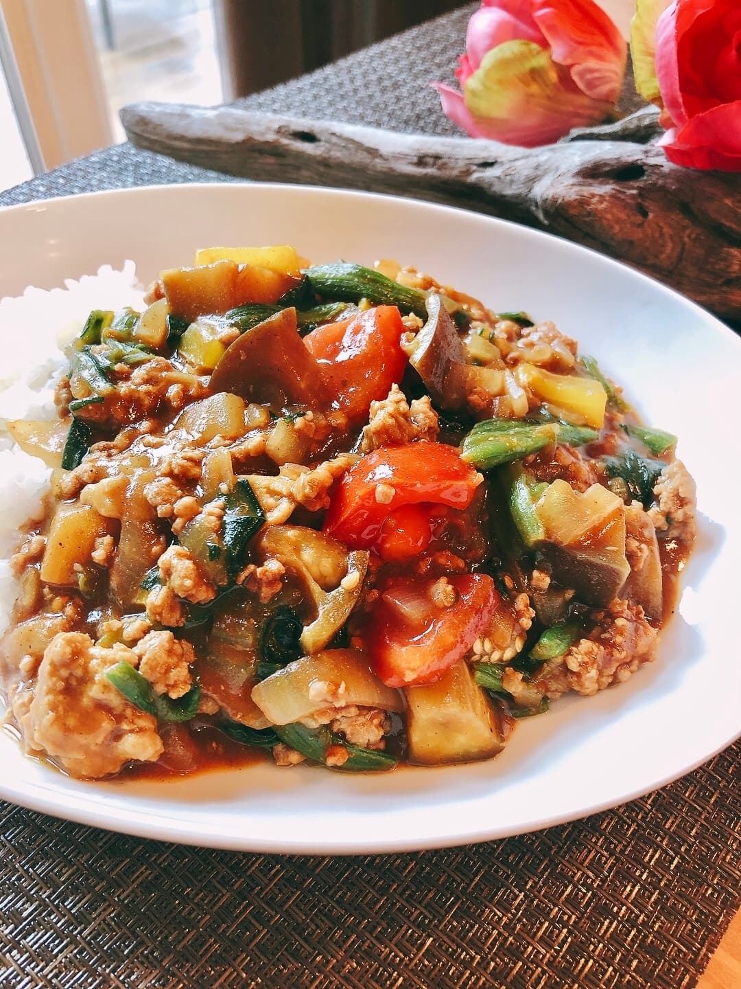 具だくさん夏野菜カレーの完成写真