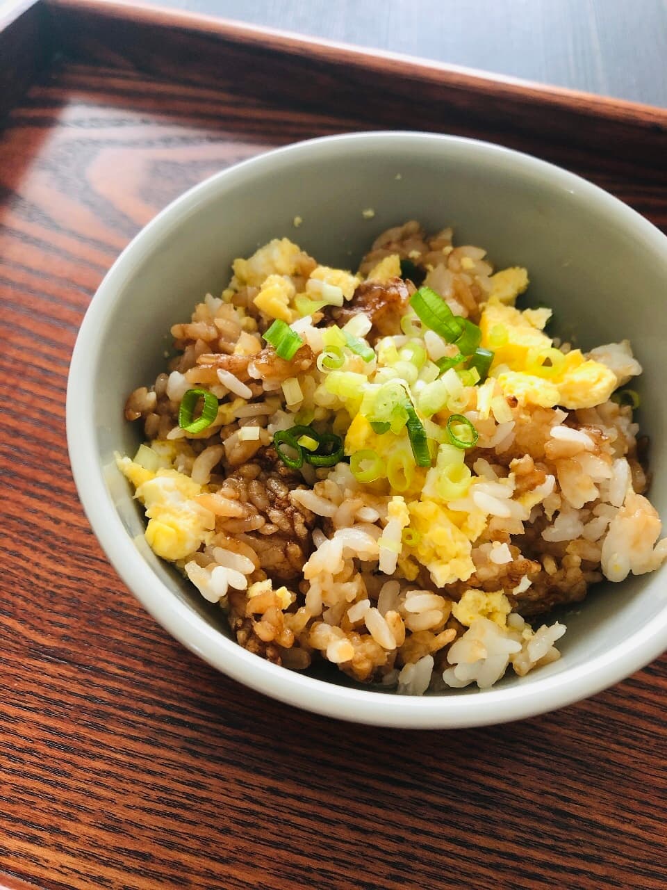 焼きおにぎりと卵の混ぜご飯の完成写真