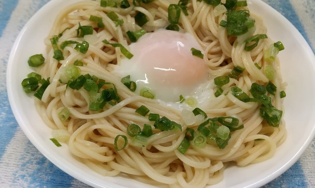 ねぎたっぷり油ひやむぎの完成写真