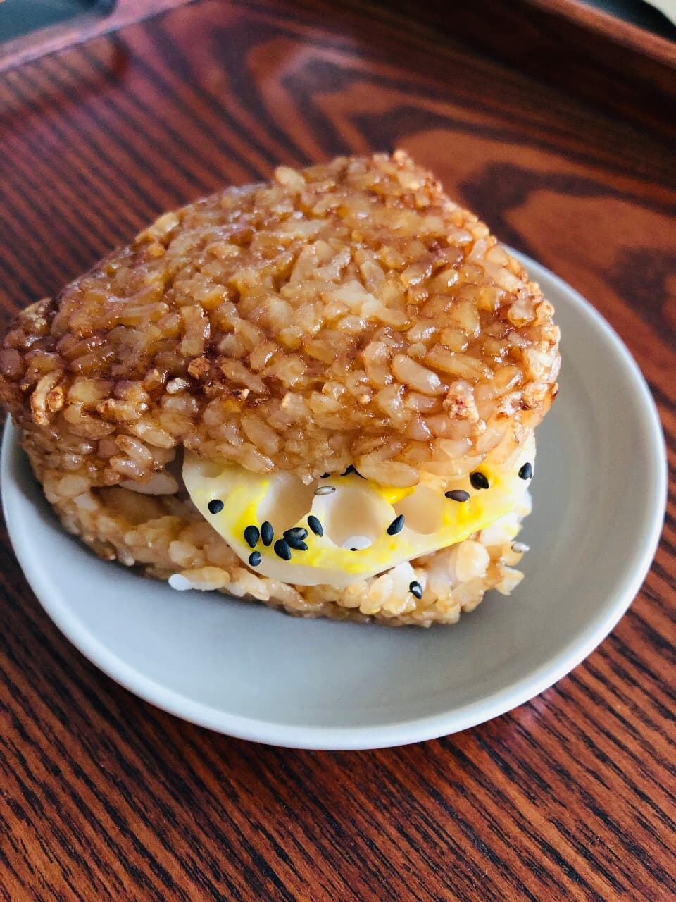 辛子がピリッと◎蓮根を挟んだ焼きおにぎりの完成写真