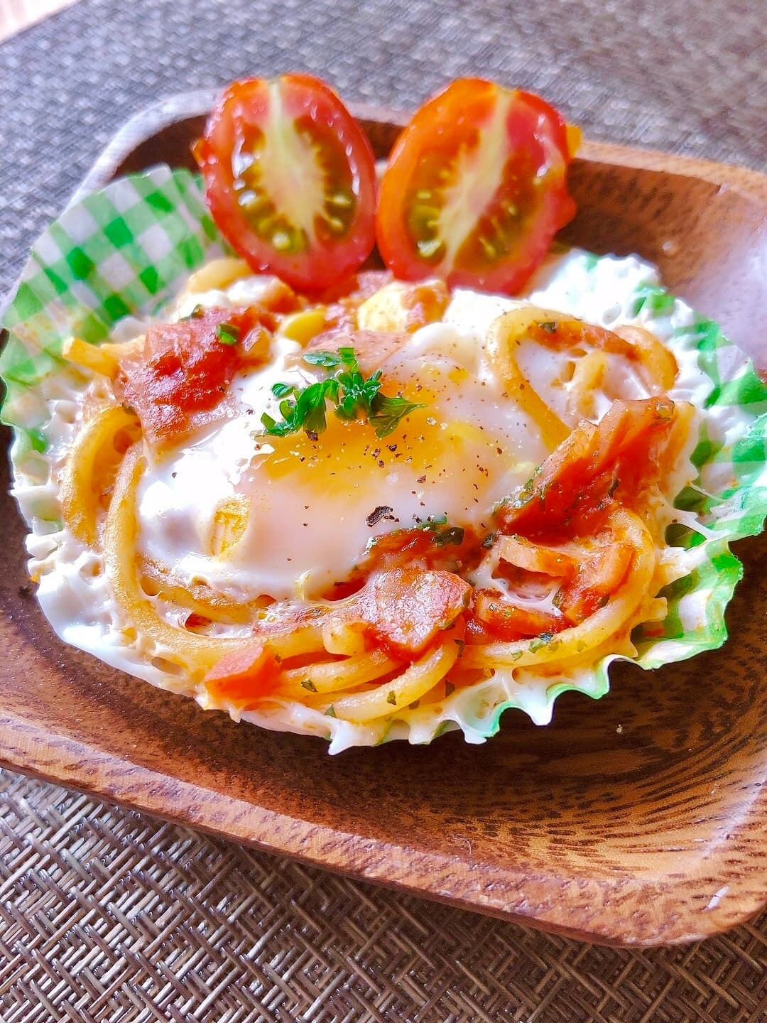 巣ごもり卵のナポリタンの完成写真