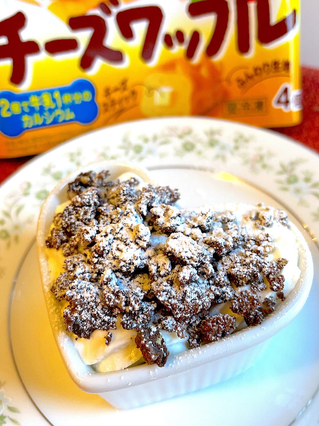 チーズワッフルのチョコクッキーパフェの完成写真