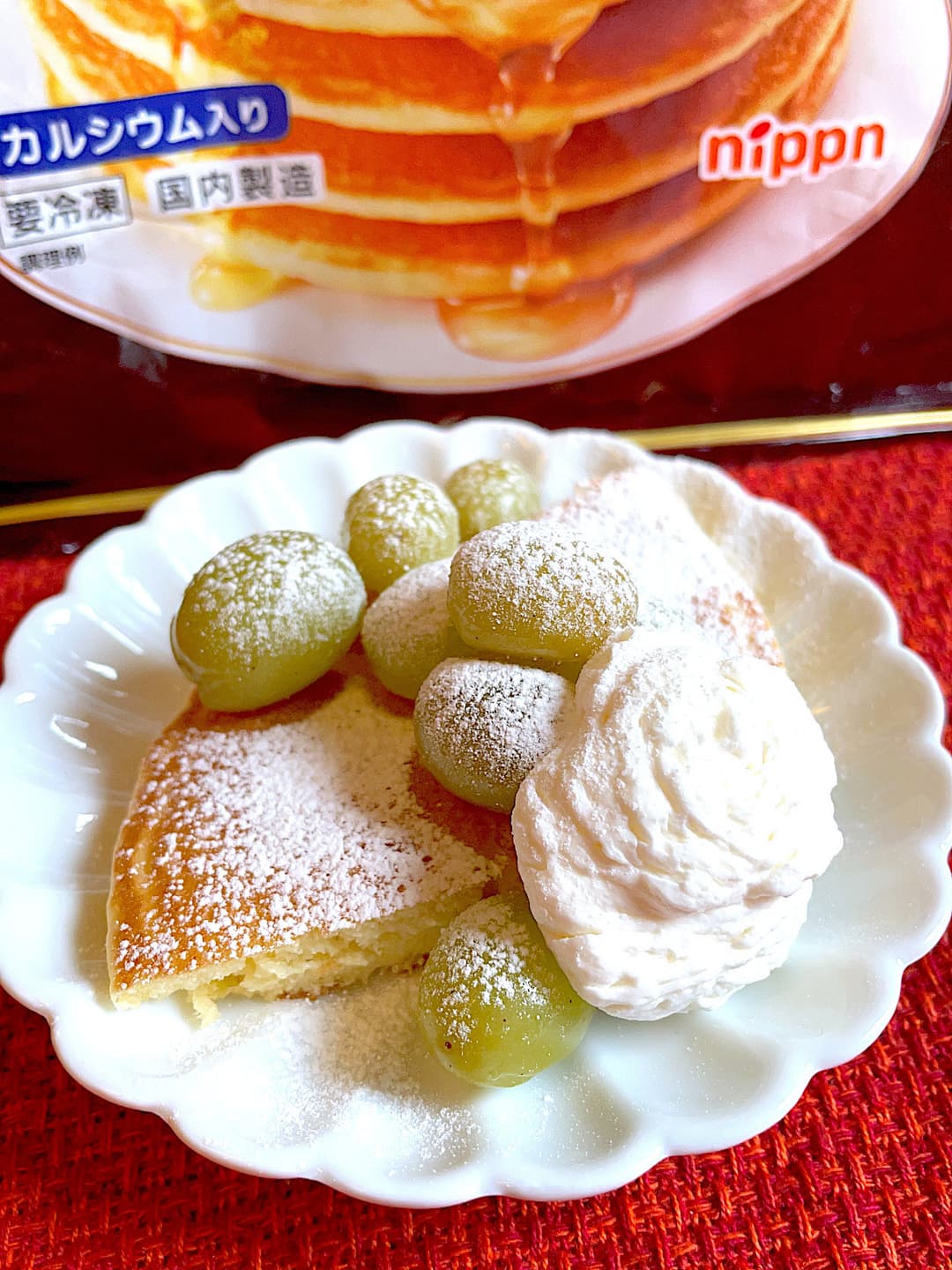 マスカットとホイップのホットケーキの完成写真