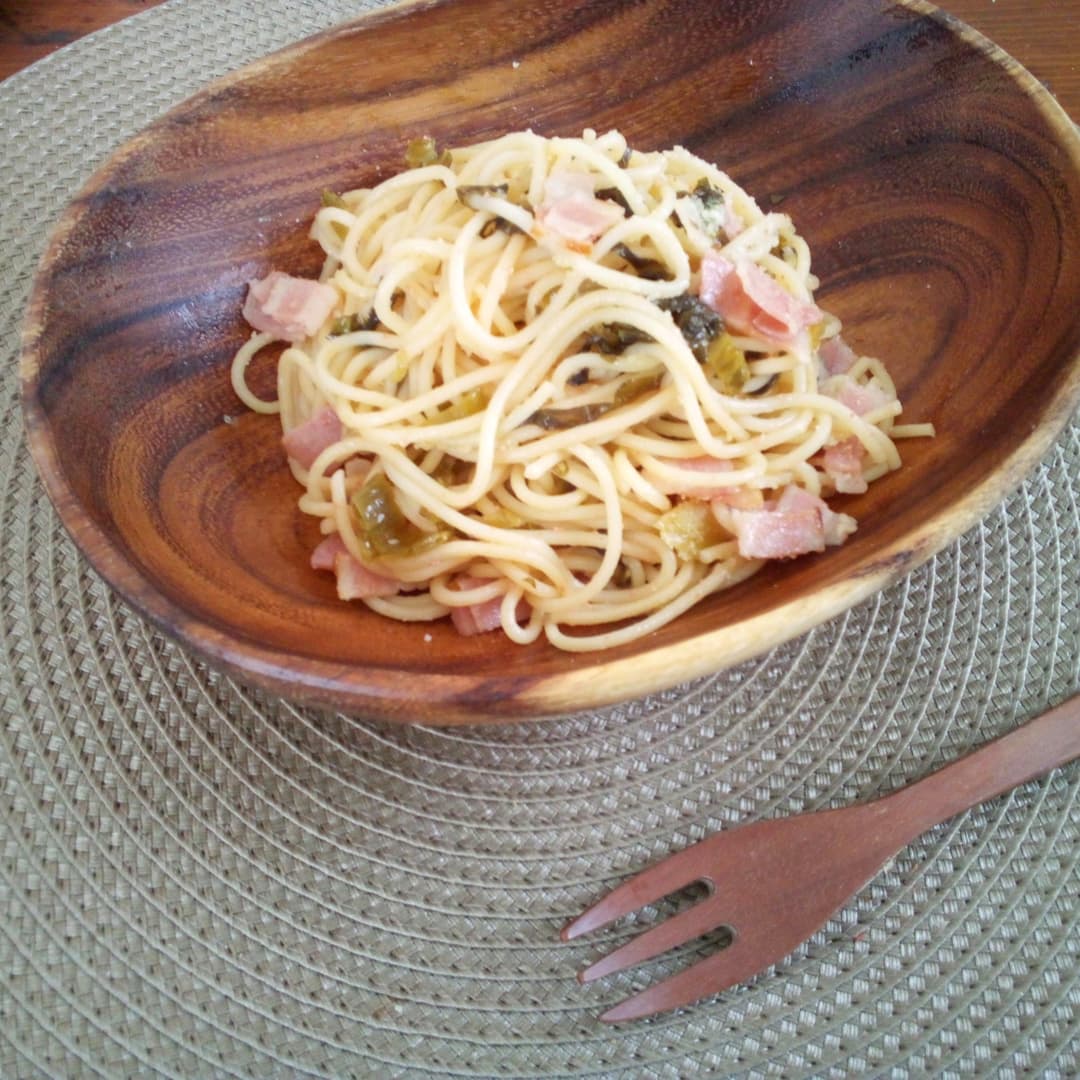 高菜とベーコンのたらこスパの完成写真