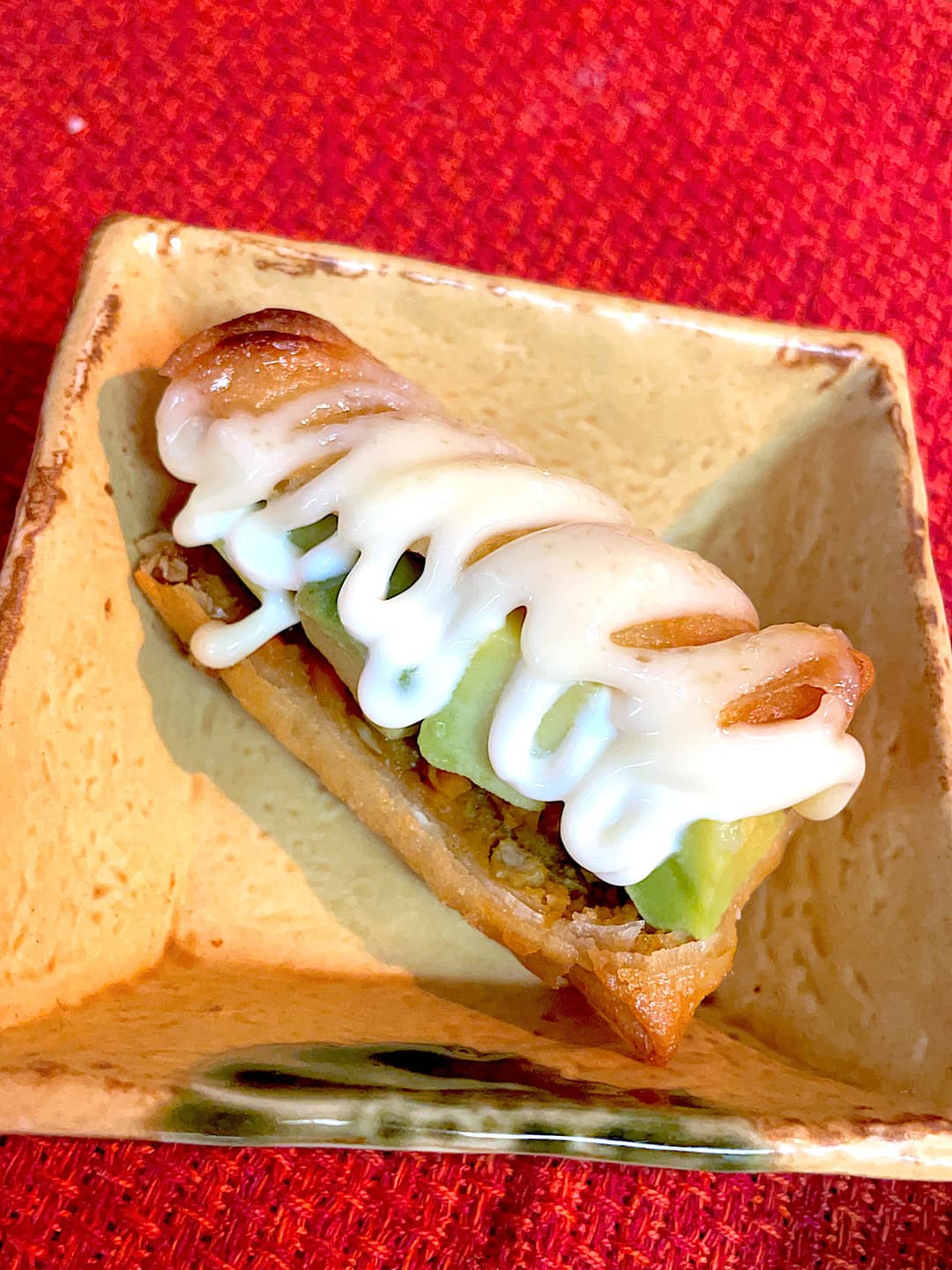 チーズカレー春巻のアボカドサンドの完成写真