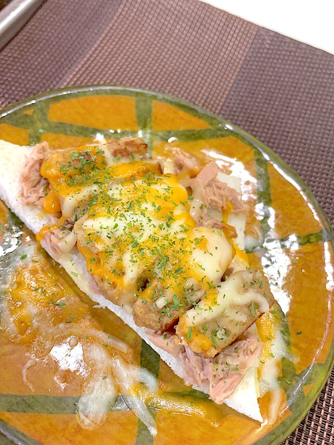 ツナとチキンのチーズトーストの完成写真