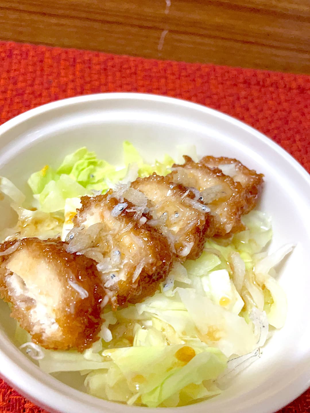 チキンカツのしらすサラダの完成写真