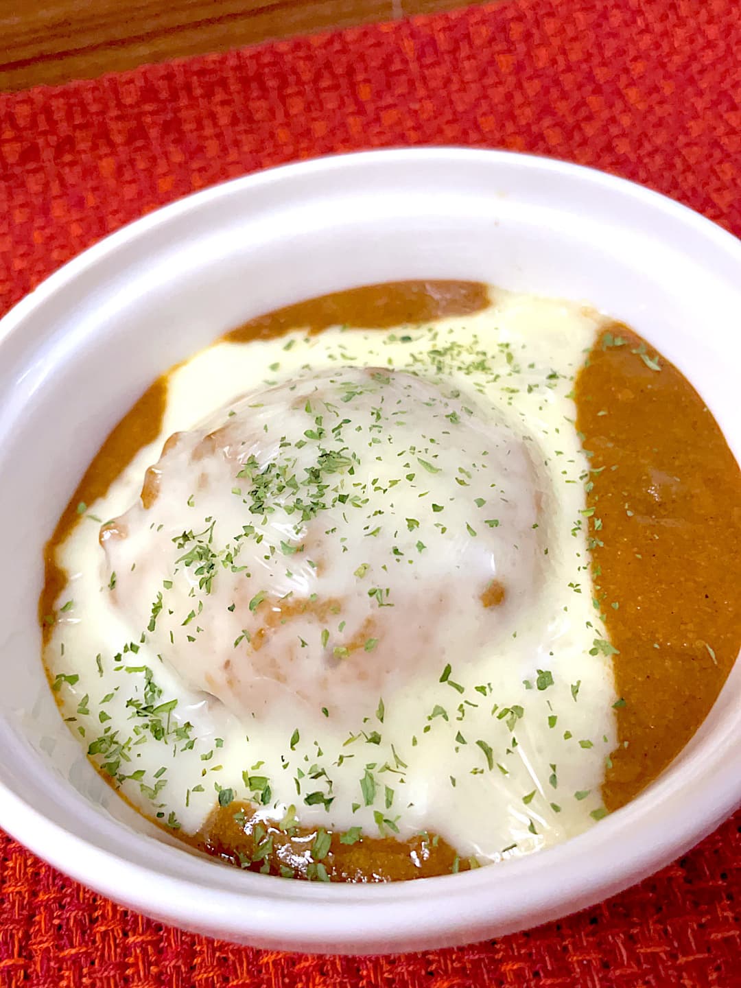 とろけるチーズカツカレーの完成写真
