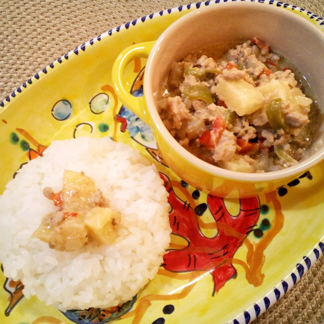 パイナップルのココナッツキーマカレーの完成写真