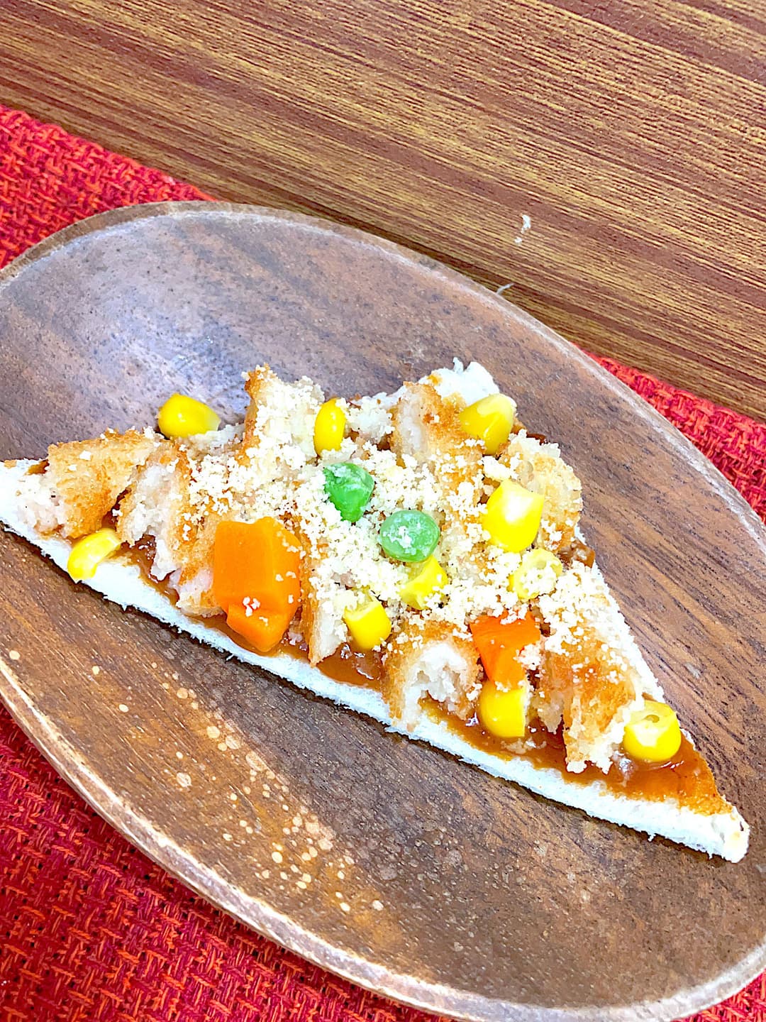 牛肉コロッケのハヤシトーストの完成写真