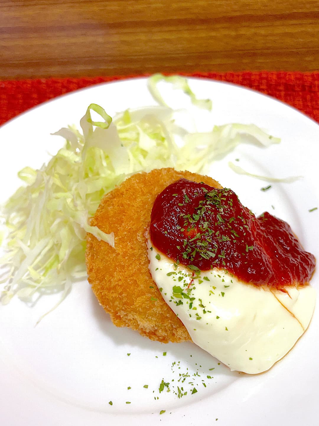 牛肉コロッケのクリチのせの完成写真