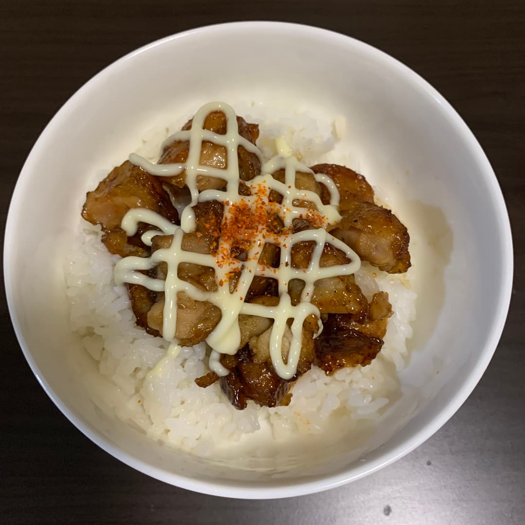 【がっつり】照りマヨ唐揚げ丼の完成写真