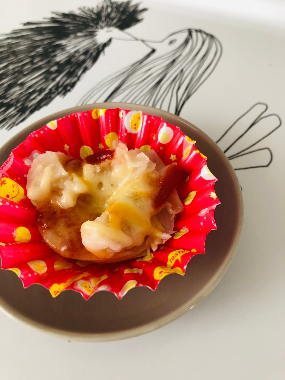 お弁当に◎甘えびシューマイと玉ねぎのケチャップチーの完成写真