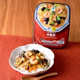 ファミリーマートの8品目具材の中華丼