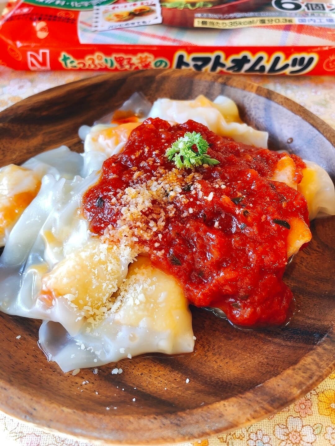 トマトオムレツのラビオリ風の完成写真