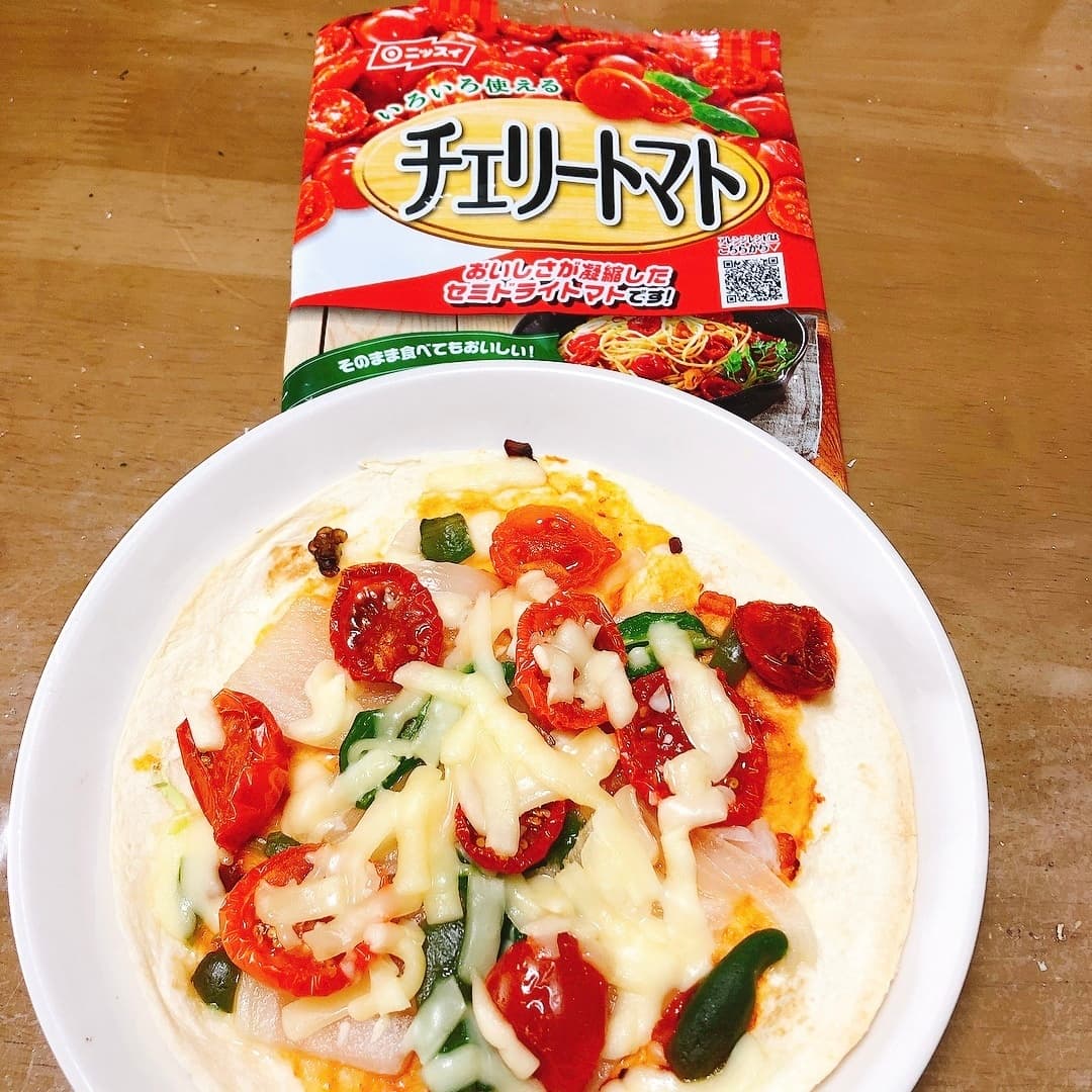 チェリートマトピザの完成写真