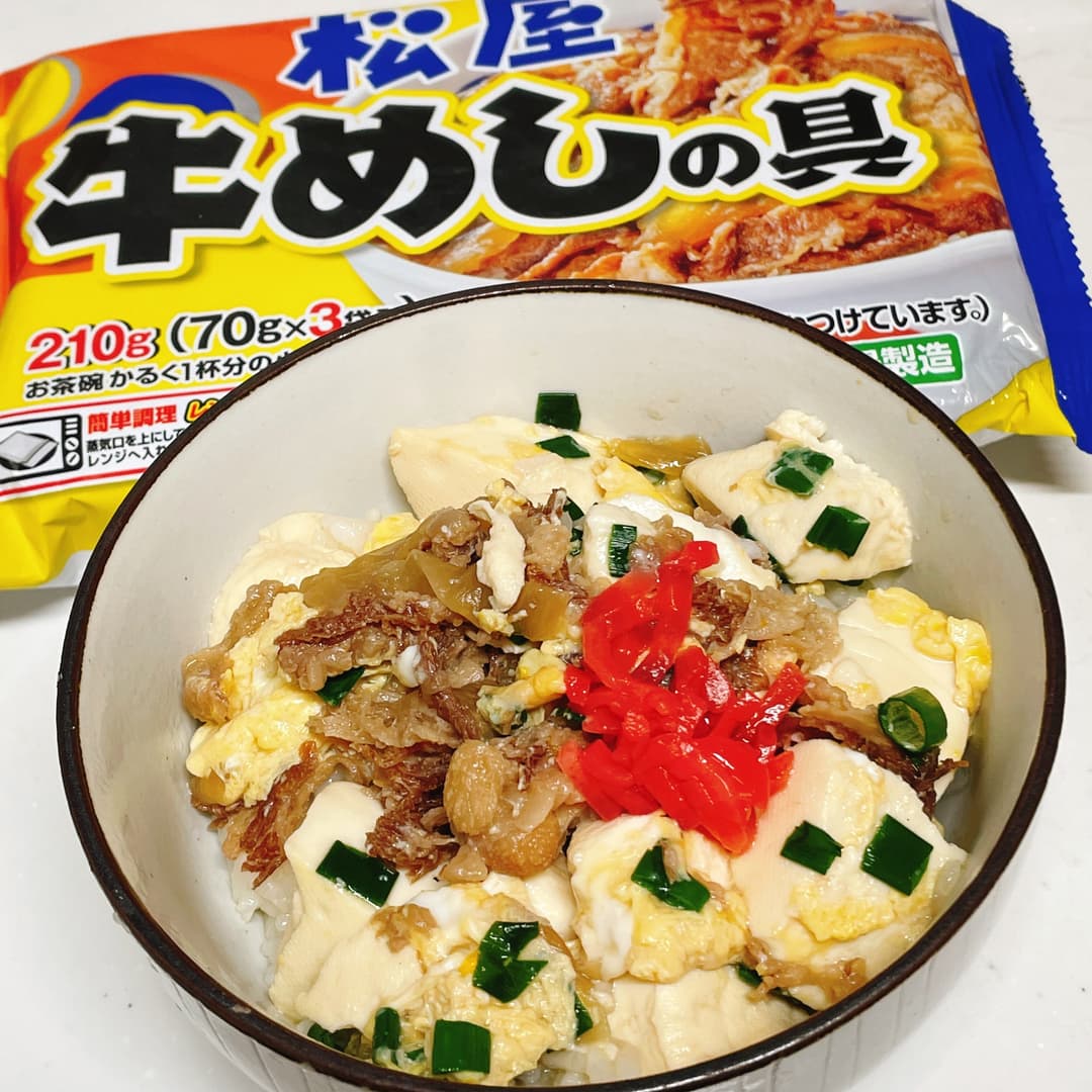 豆腐牛めしの卵とじ丼の完成写真